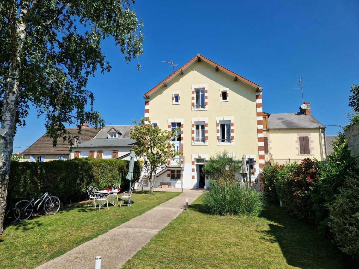 La Chtite Creuse - Chambres D'Hotes - Parking - Abri 2 Roues Boussac  Exteriör bild